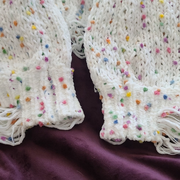TIMING. Cream Speckled Confetti Oversized Destressed Sweater. Medium. - Picture 6 of 8